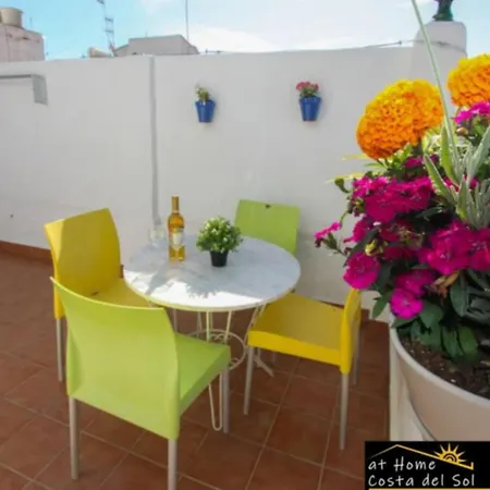 Jimena Malaga En El Centro De Apartamento *